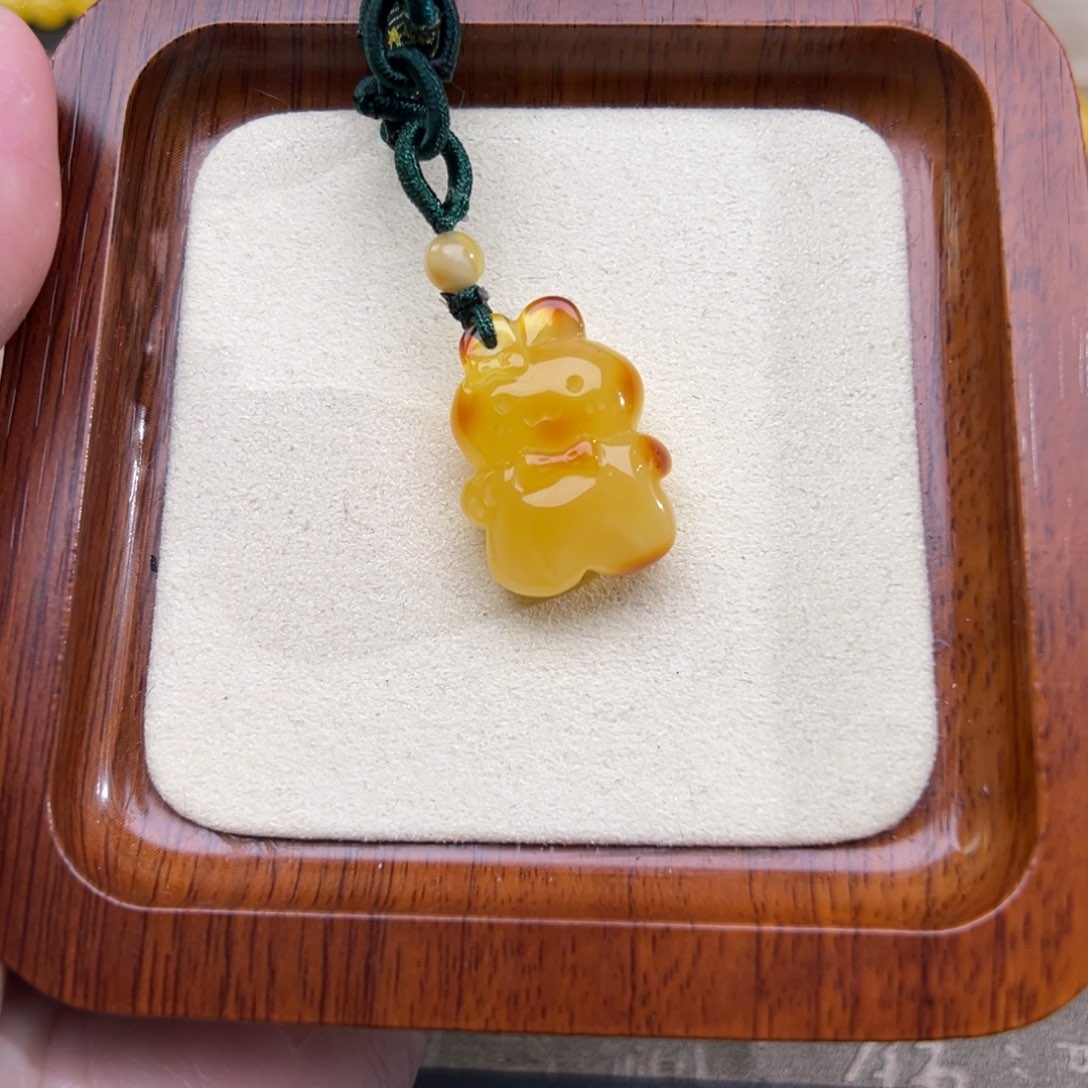 琥珀裸石未镶嵌琥珀裸石未镶嵌118