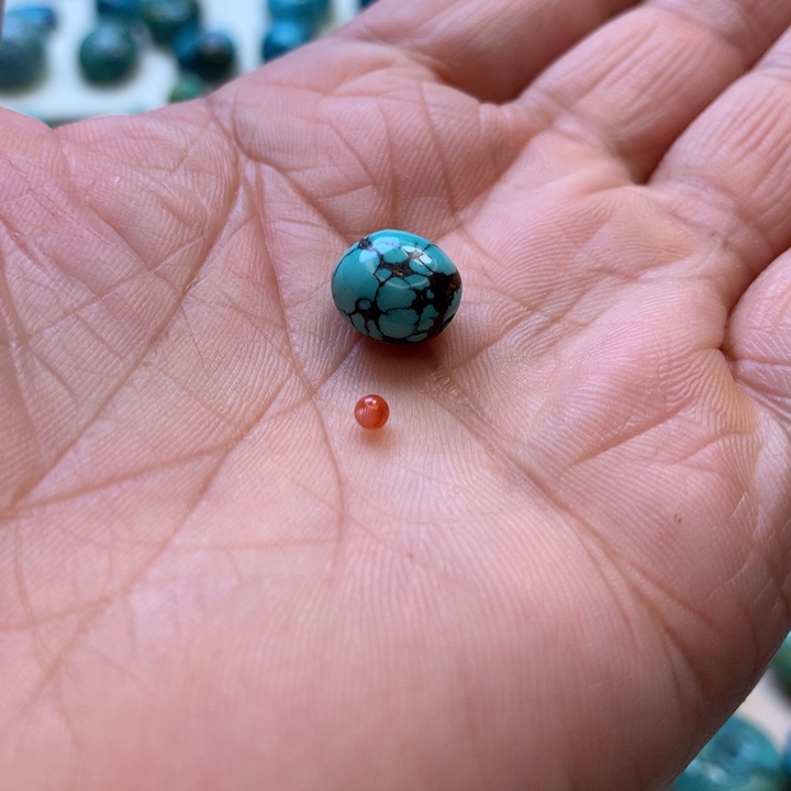 南红玛瑙未镶嵌珠宝奇石