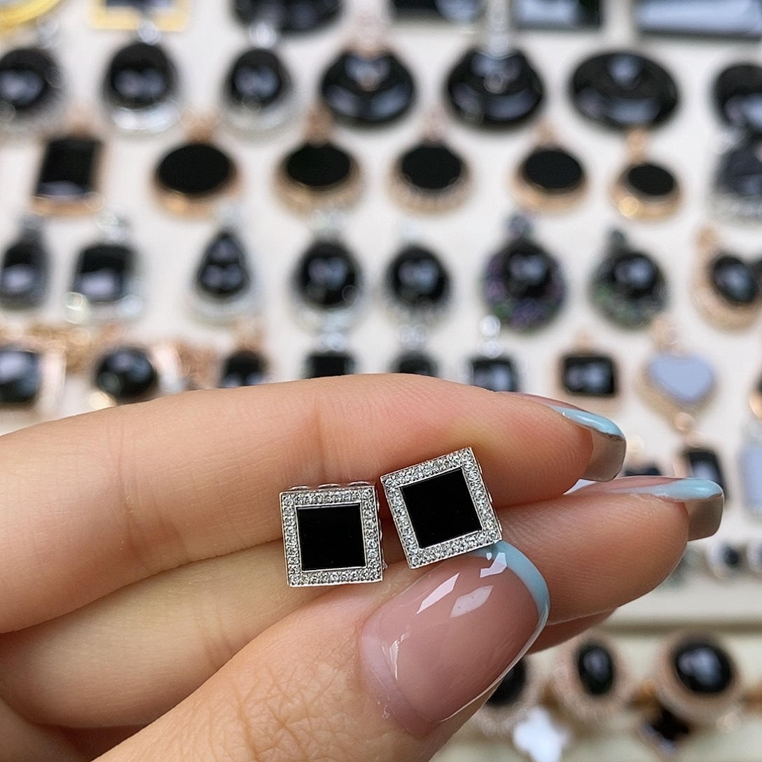 翡翠18K金镶嵌耳饰