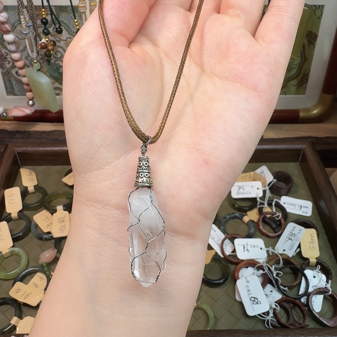 颈饰未镶嵌水晶吊坠