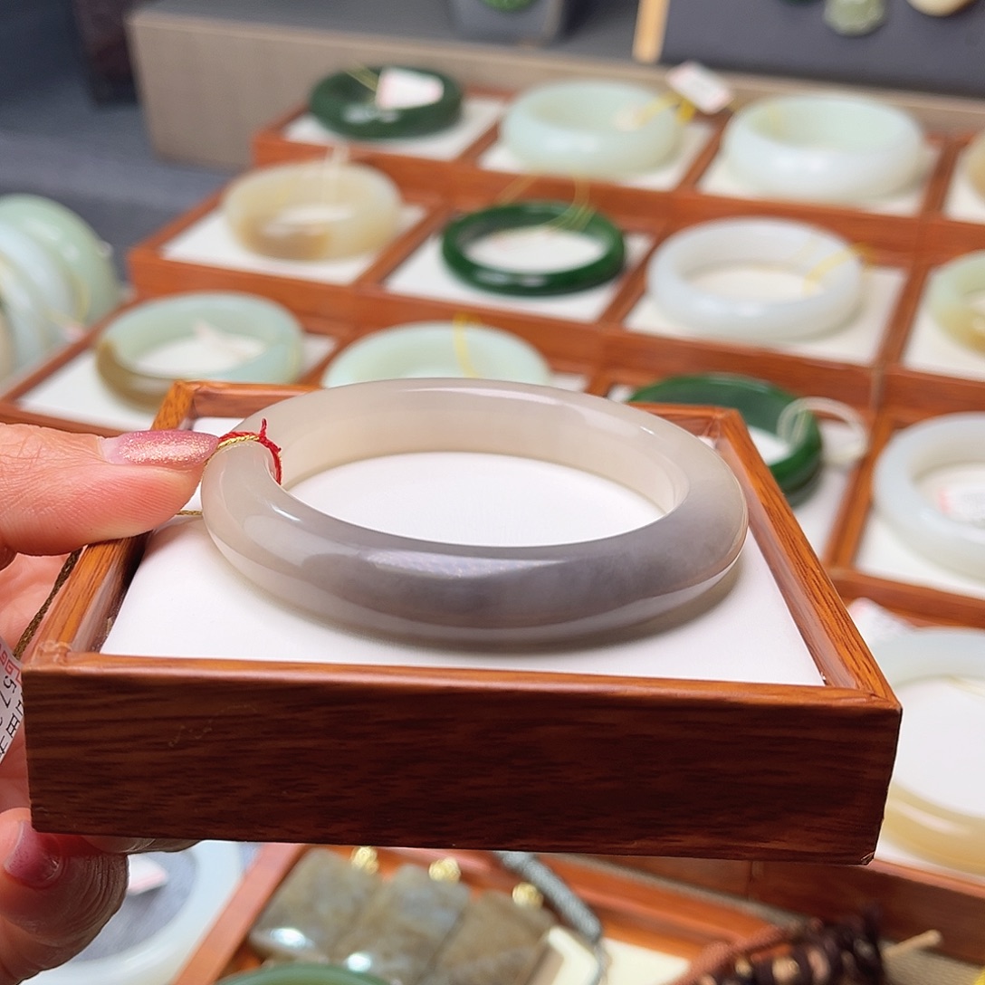 和田玉未镶嵌手镯57.7