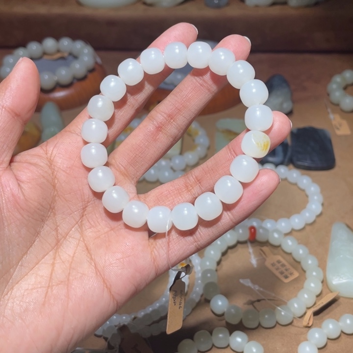 和田玉卡10老型未镶嵌A****e