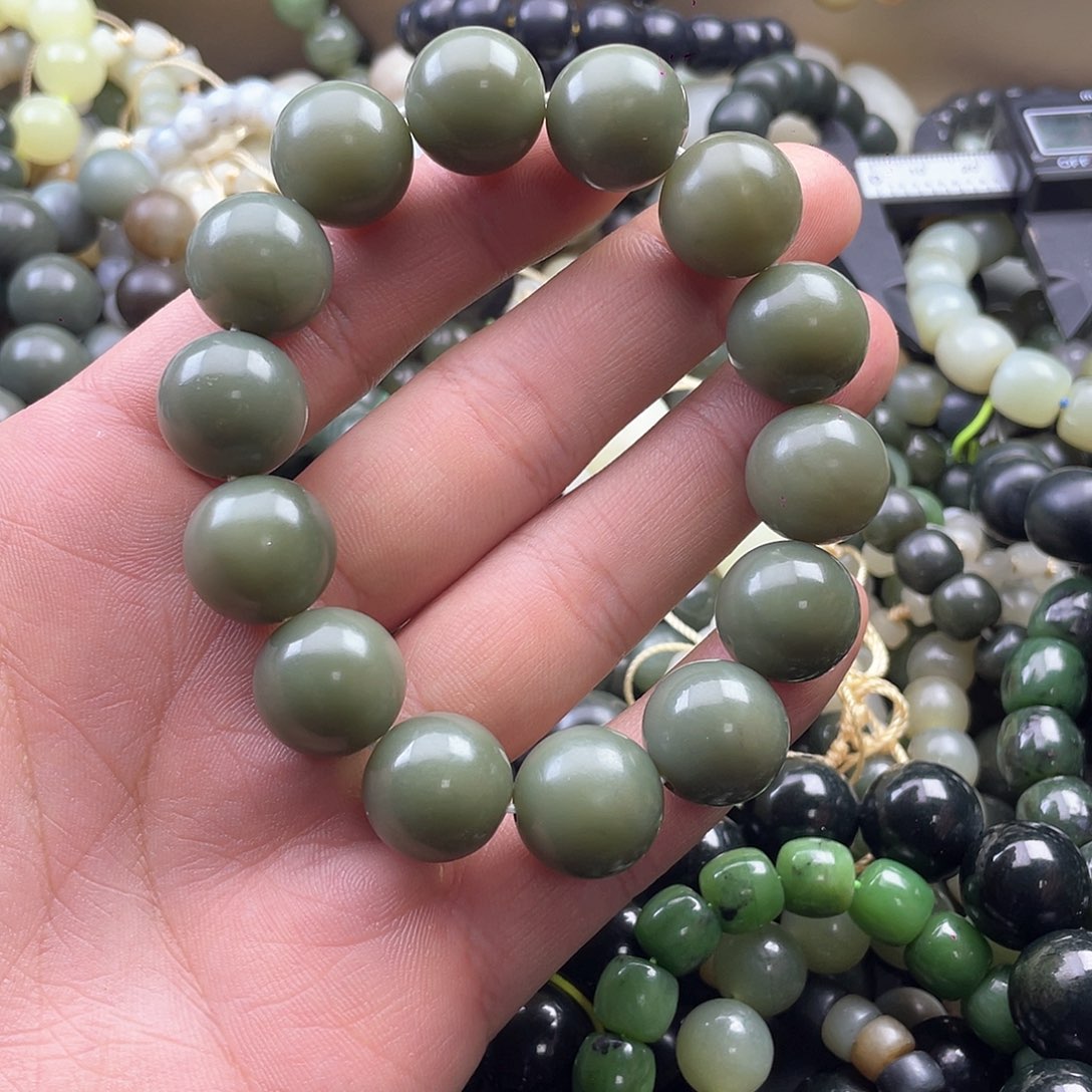 和田玉手串未镶嵌