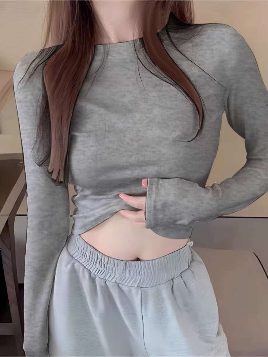 随机一件短袖或者吊带