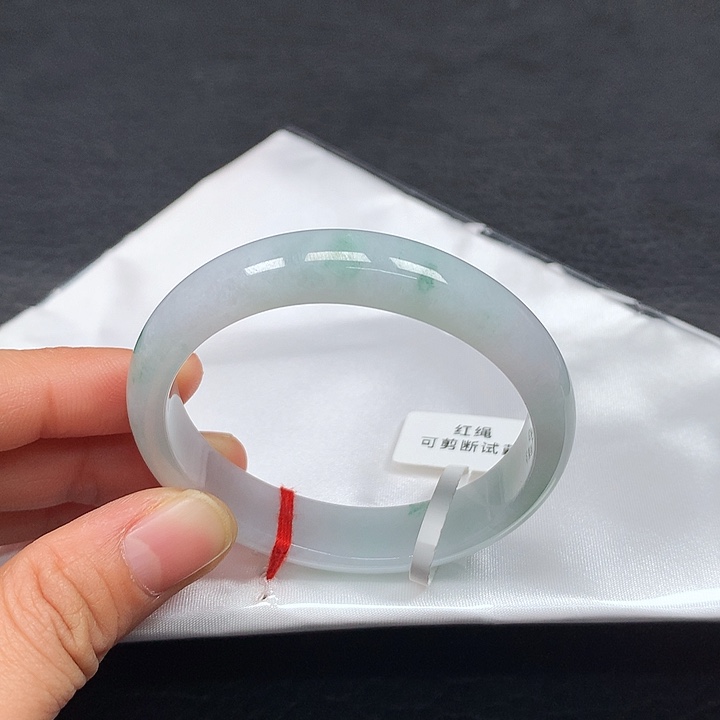 未镶嵌手镯（贵妃镯）翡翠52➕