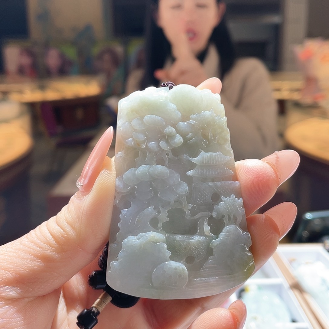 翡翠颈饰未镶嵌一个