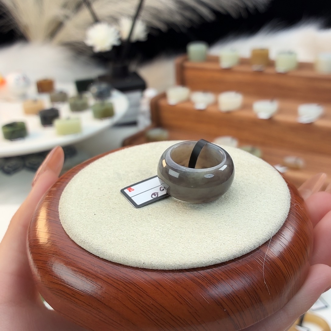 和田玉未镶嵌戒指紫色墩墩17.2mmj38