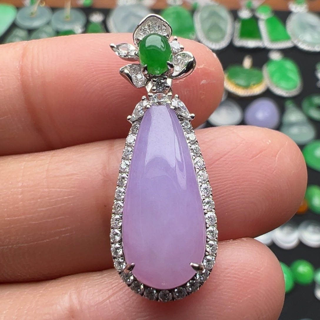 翡翠颈饰18K金镶嵌水滴27.4