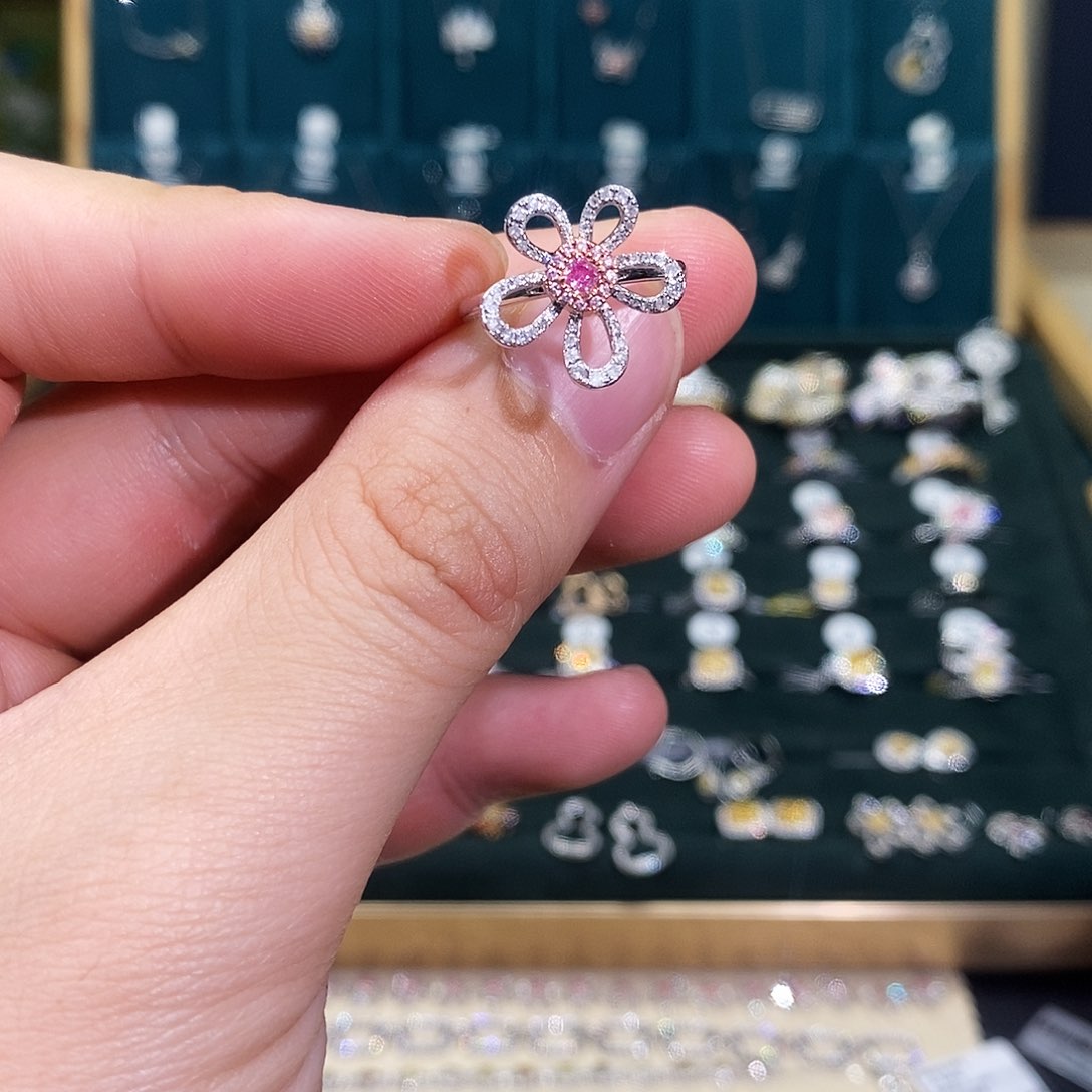 钻石戒指/指环18K金镶嵌戒指