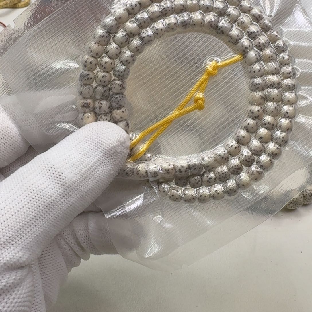 星月菩提手串26灭世糯冰石玉河豚6左右108