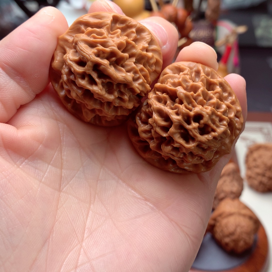 文玩核桃吊坠秦闷。   6号