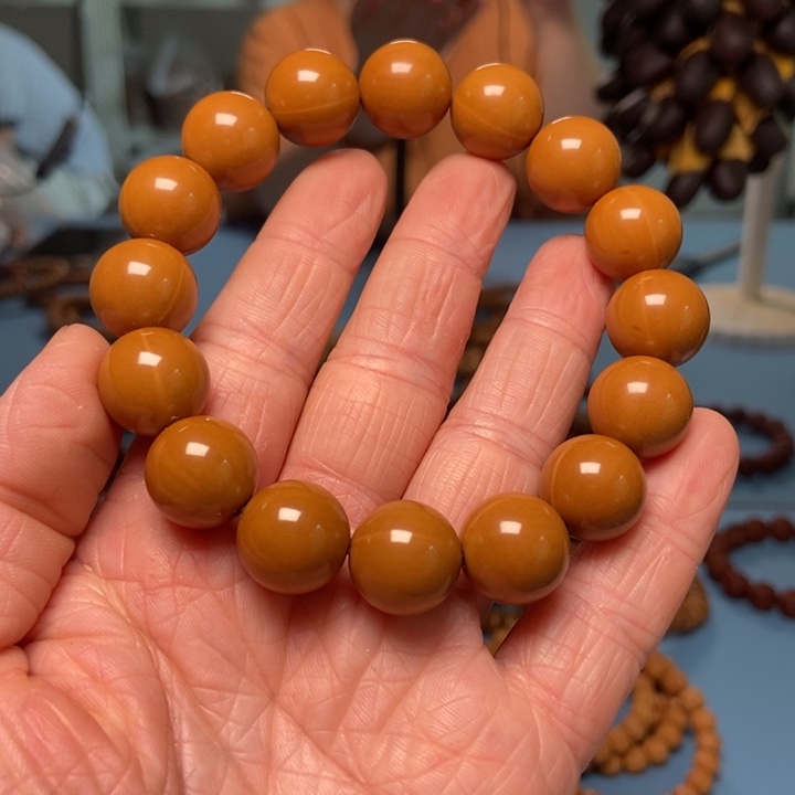 【闪购商品】桃核吊坠猴头正圆光珠