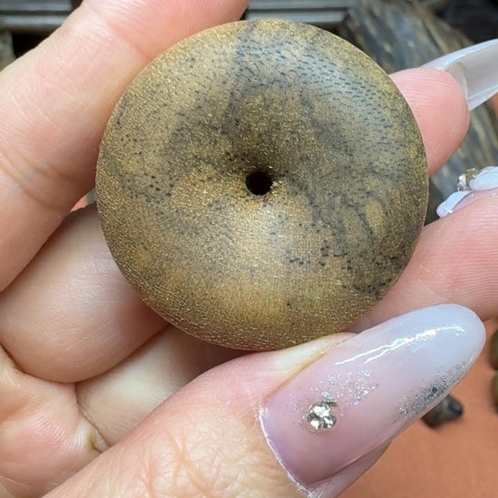 沉香吊坠馨安居沉香定制款