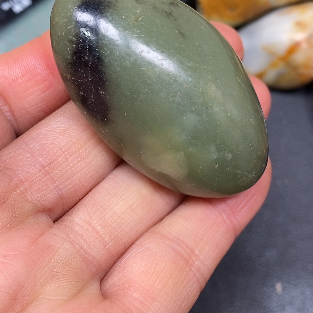 和田玉未镶嵌珠宝奇石