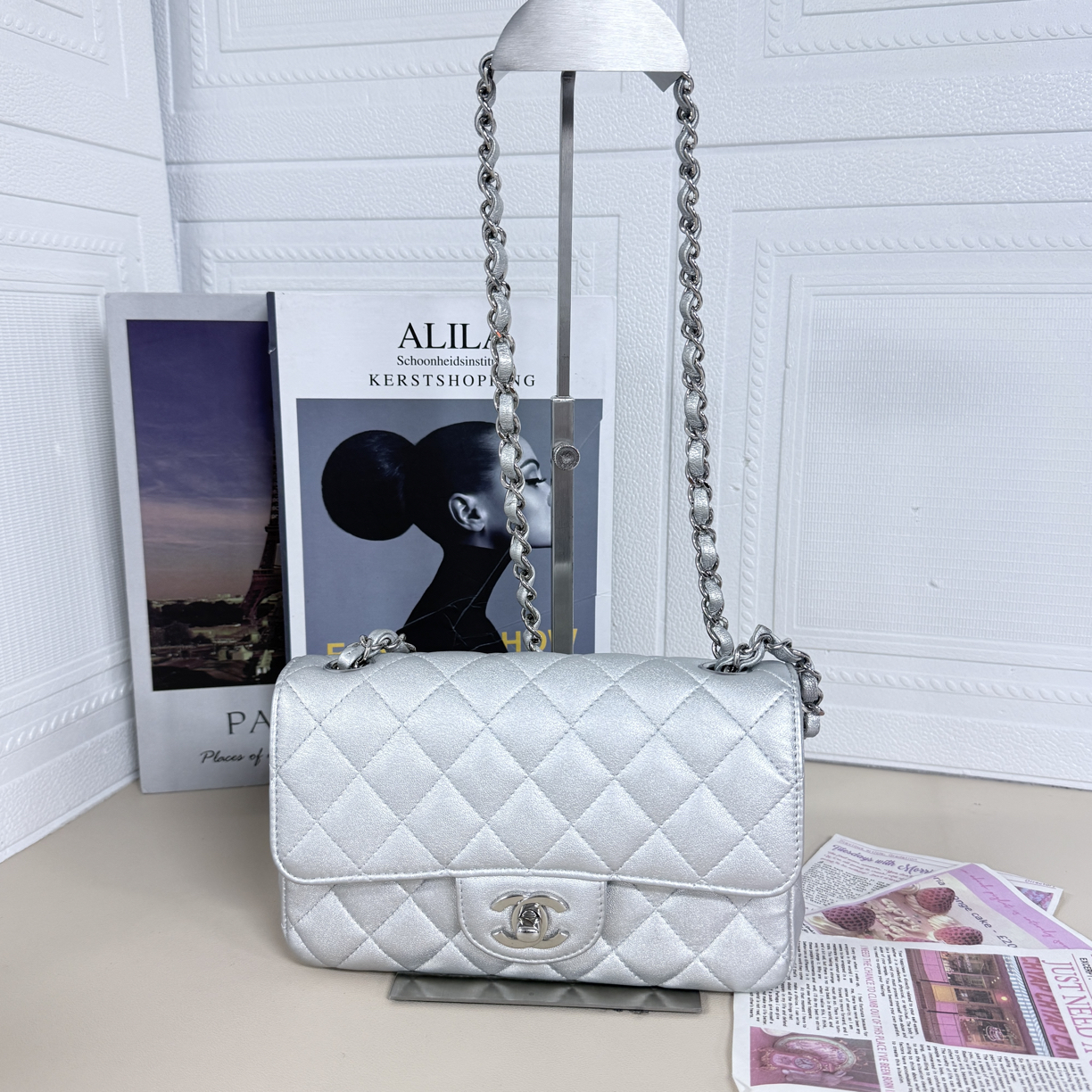 95新 Chanel/香奈儿 银色大mini斜挎包