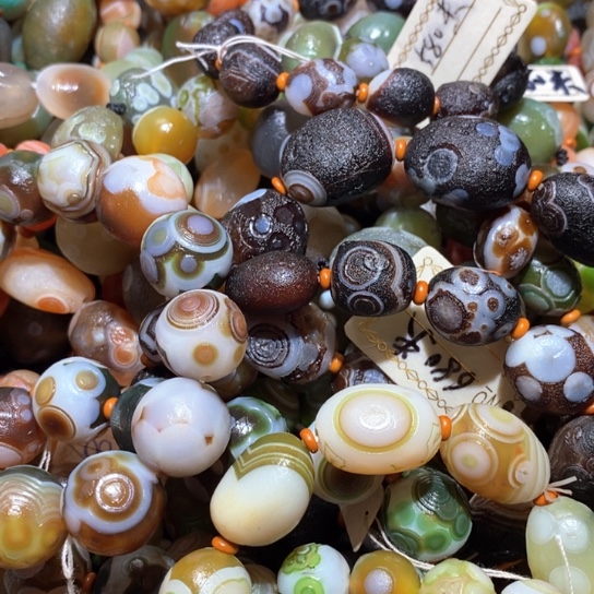 石英质玉珠宝半成品未镶嵌鸿****心