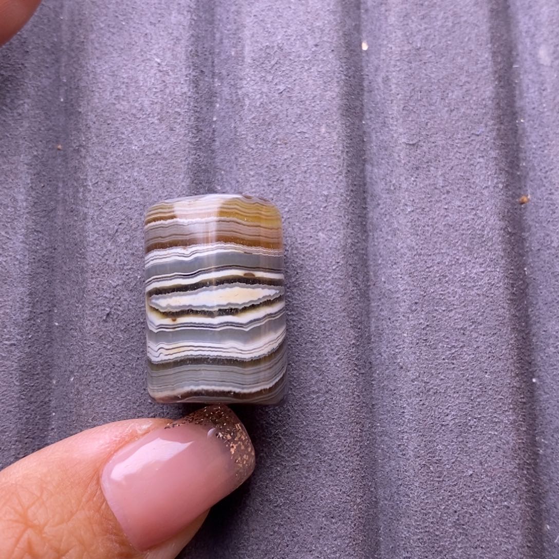 鹌***蛋玛瑙/玉髓未镶嵌颈饰