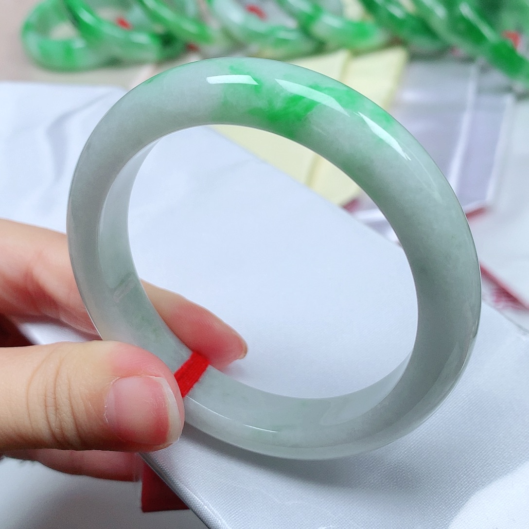 翡翠未镶嵌手镯1558