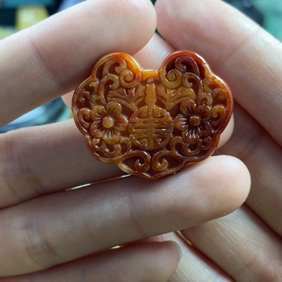 翡翠颈饰未镶嵌吊坠