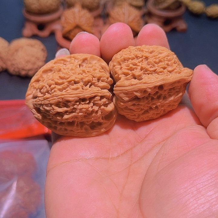 文玩核桃吊坠南疆石