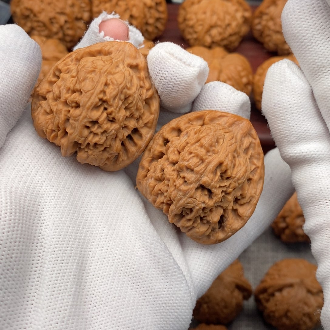 文玩核桃把件38炮弹三角蚂蚁纹南疆