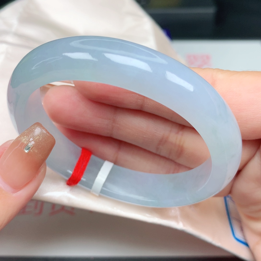 未镶嵌手镯翡翠55.56贵妃