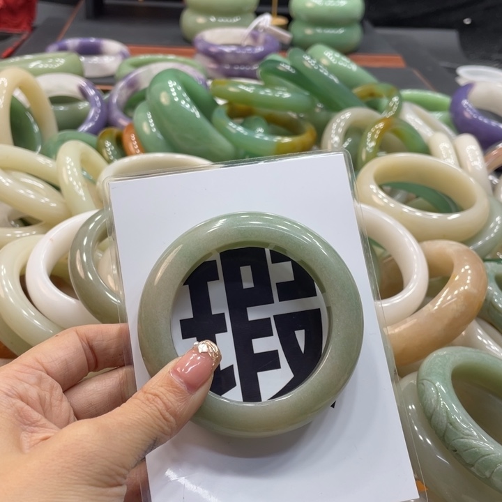 清***清石英质玉未镶嵌珠宝奇石54