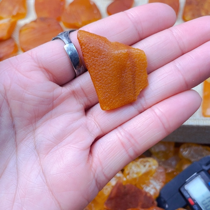 琥珀颈饰未镶嵌吊坠