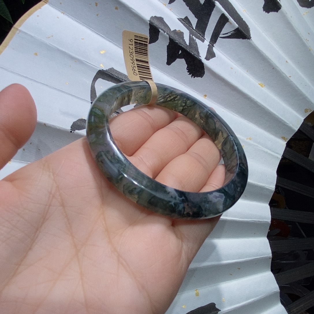 玛瑙/玉髓手镯未镶嵌鑫***?