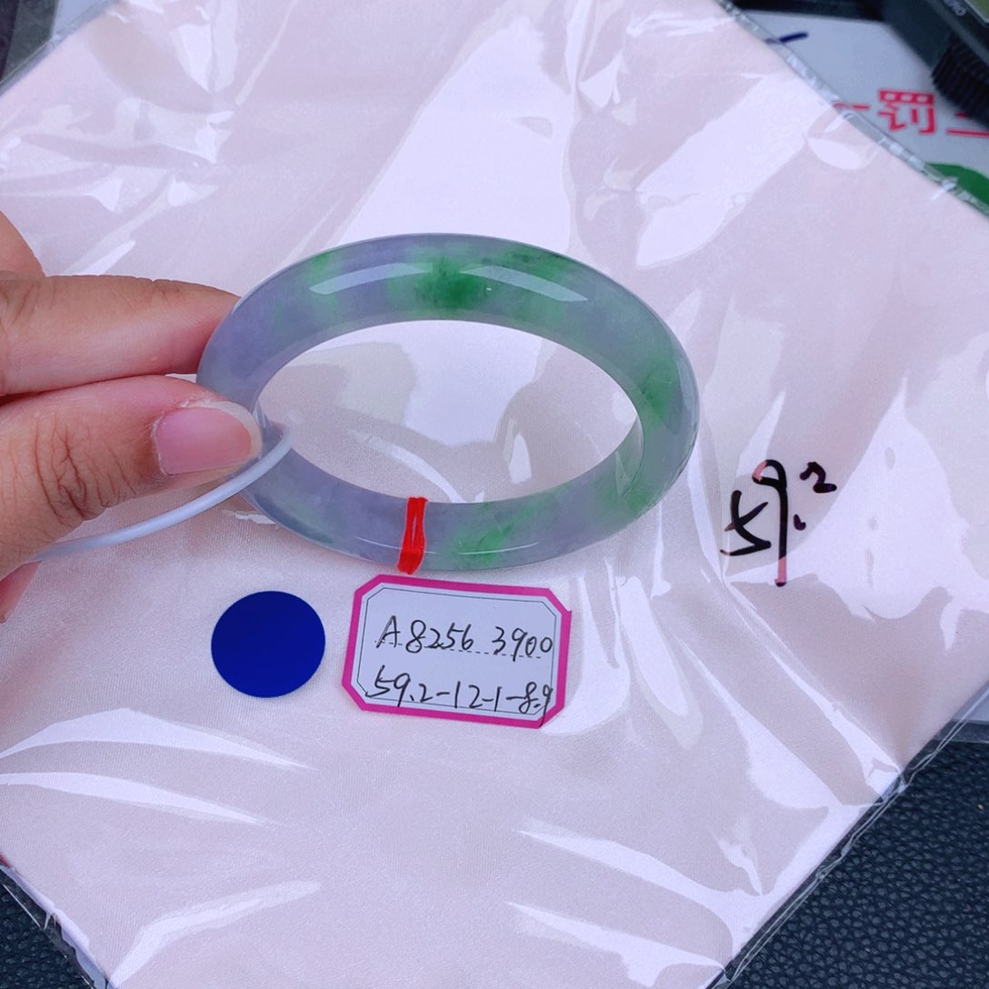 翡翠手镯未镶嵌缅甸翡翠