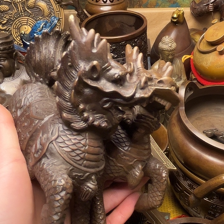 精美铜器批发档口