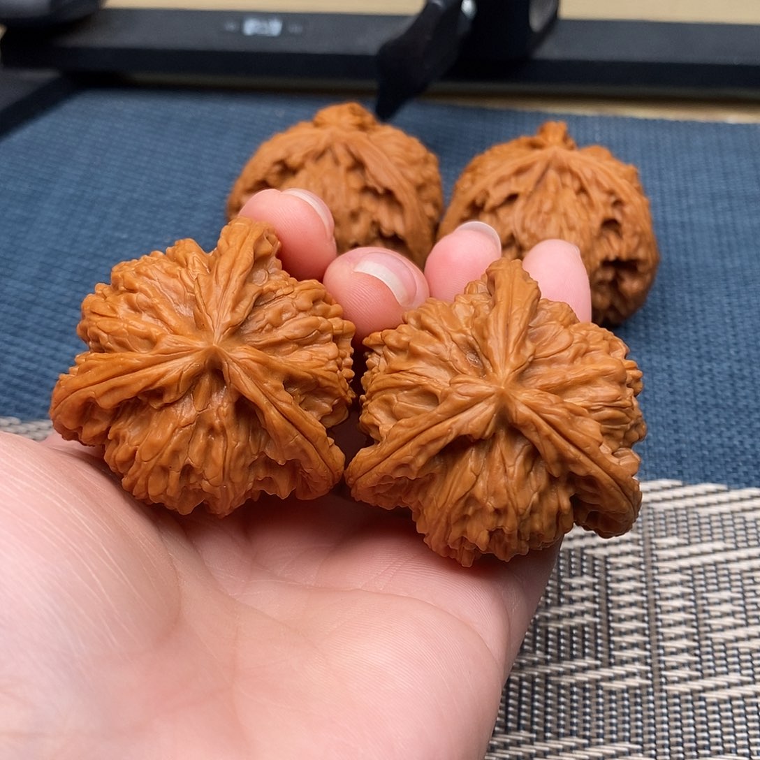 岁***声吊坠文玩核桃三棱