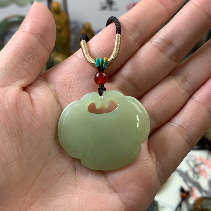 岫岩老玉（透闪石质玉）未镶嵌挂件