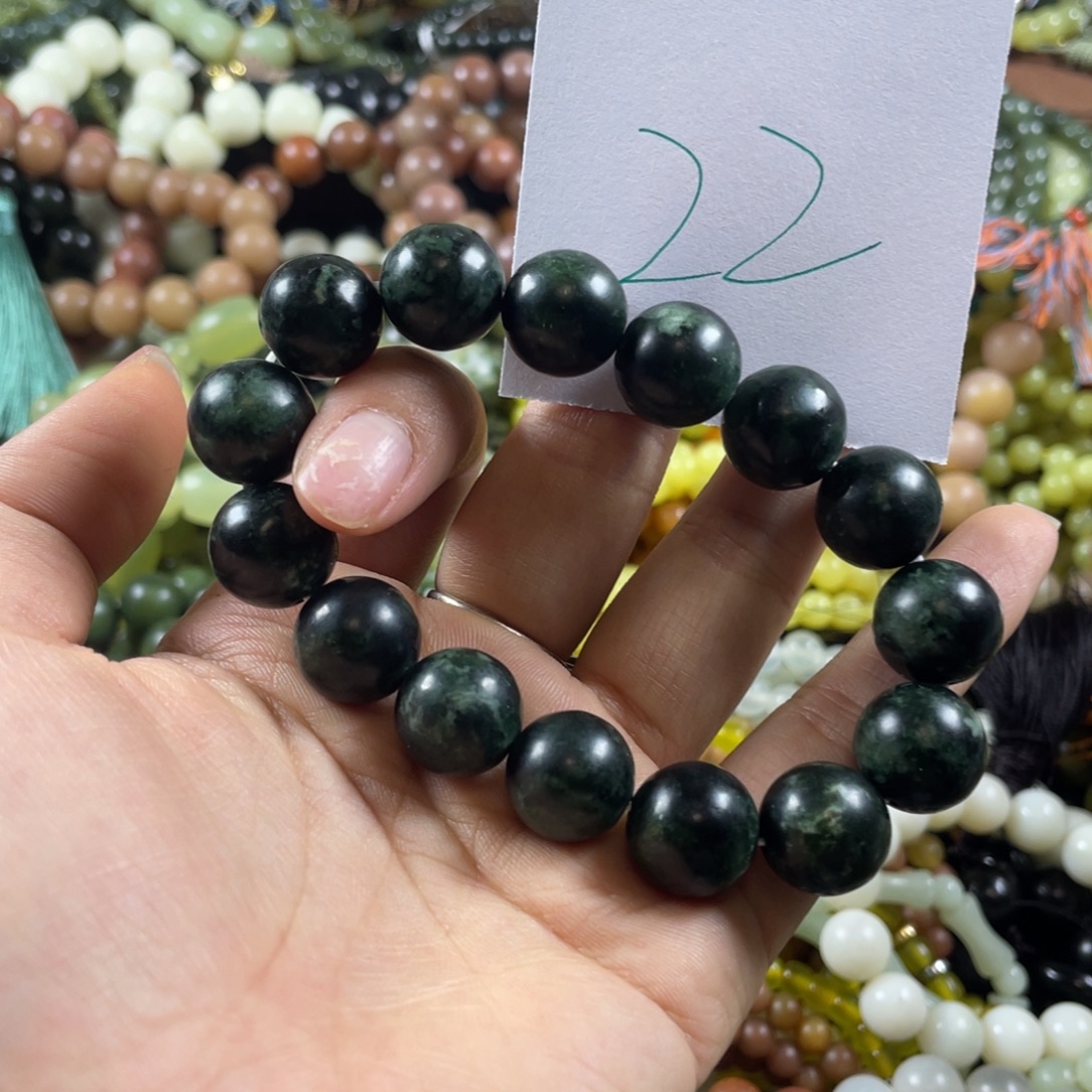 未镶嵌蛇纹石玉手链