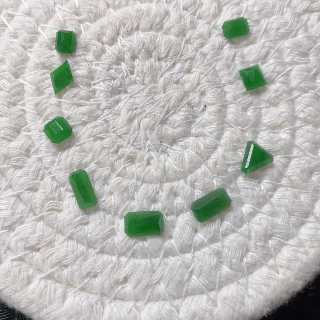 未镶嵌挂件翡翠李*木  翡翠