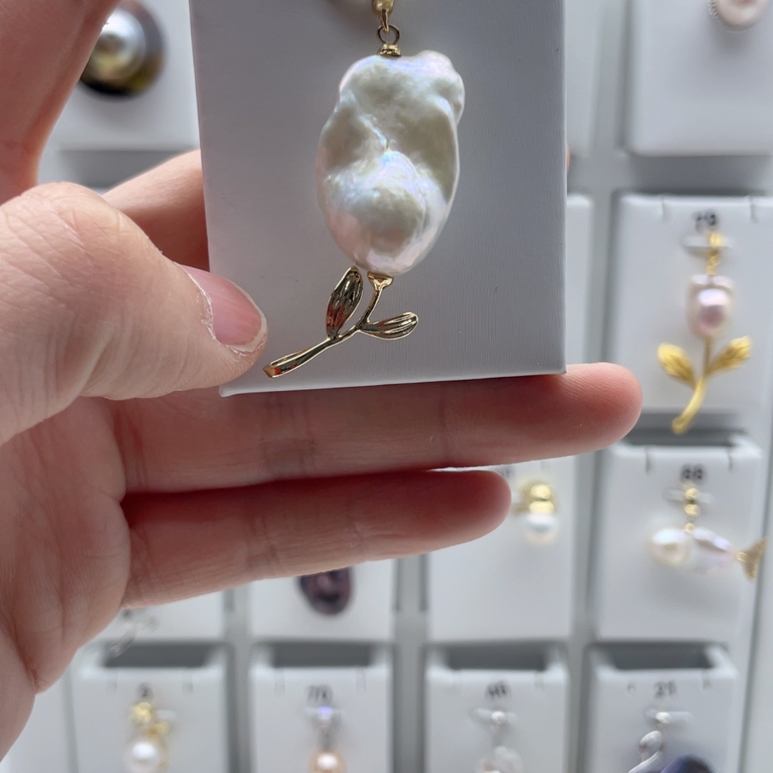 合金淡水珍珠颈饰