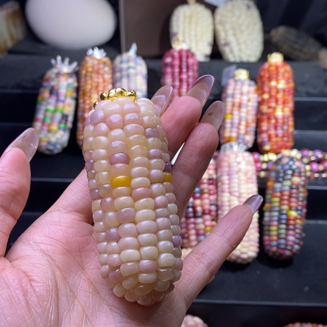 玉丁****理文玩玉米 米色