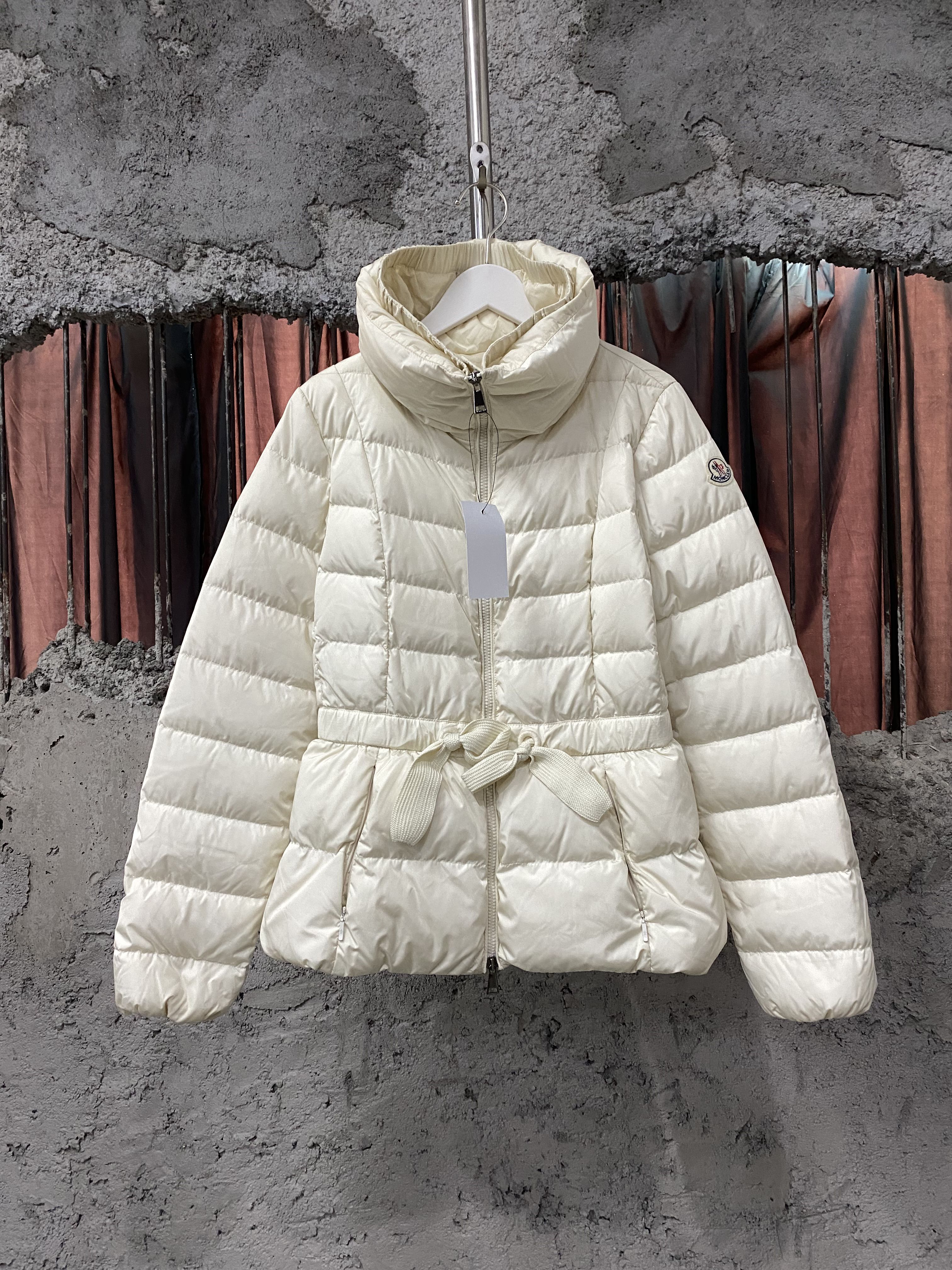 99新 MONCLER 腰带羽绒服/1码 潮流时尚休闲百搭冬季外套
