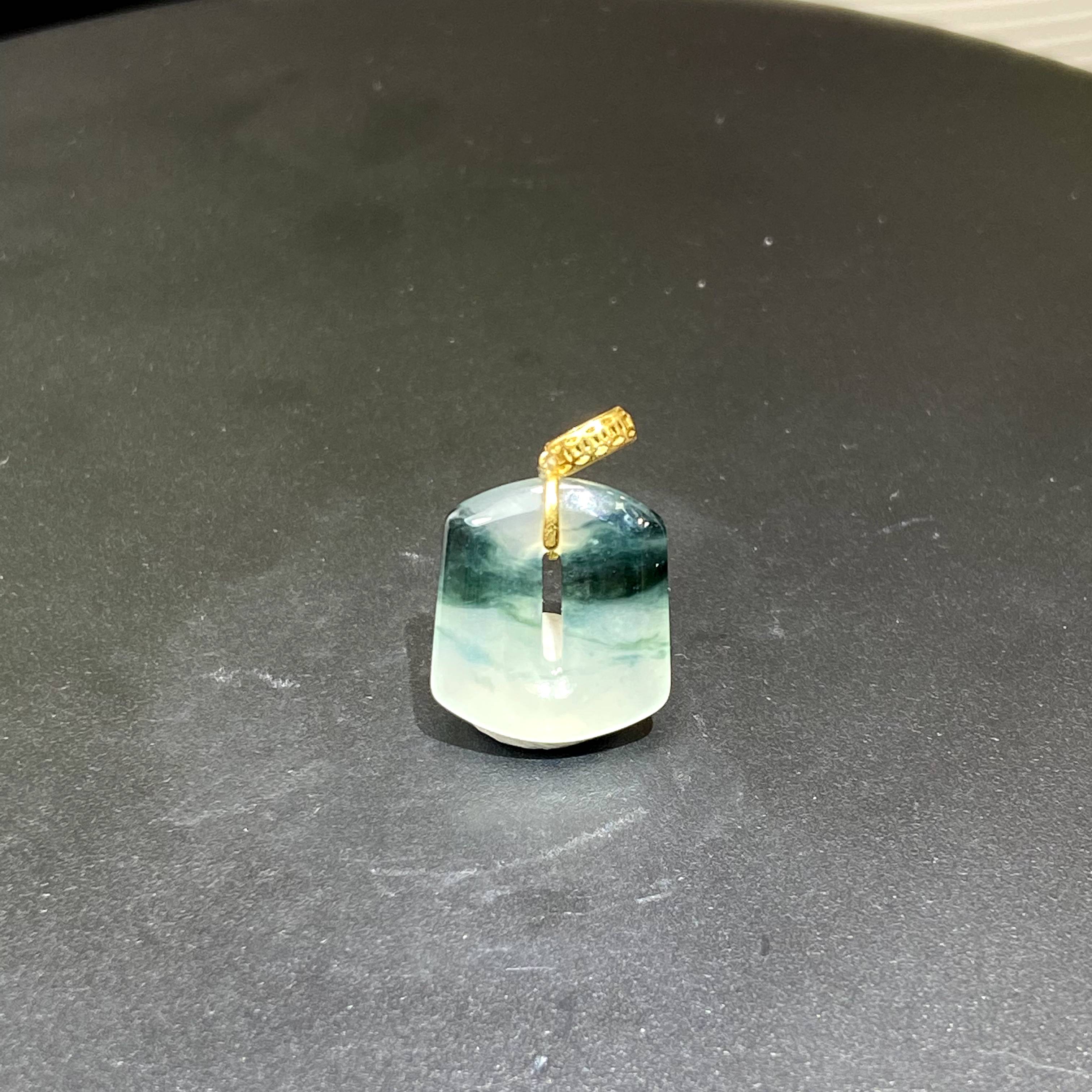 RX2天然缅甸A货翡翠金镶冰种方扣/098444/北京中保拍卖