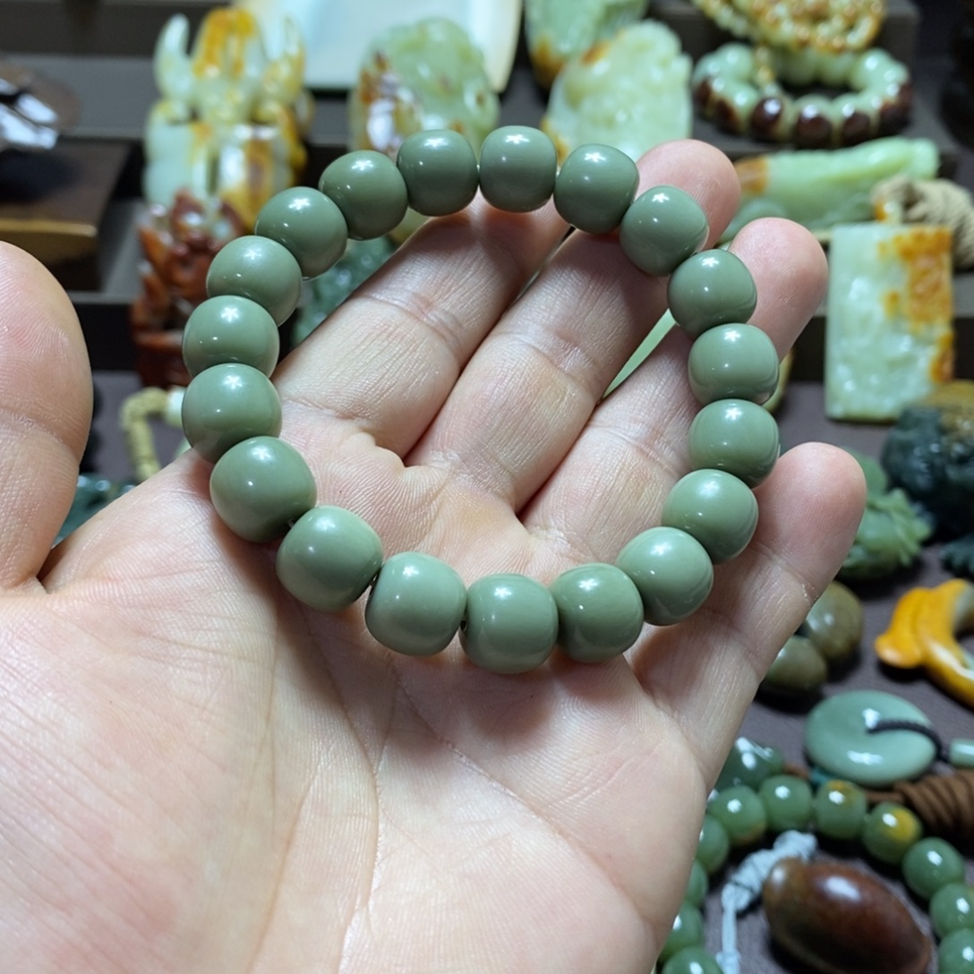 冬***瓜岫岩老玉（透闪石质玉）未镶嵌手链