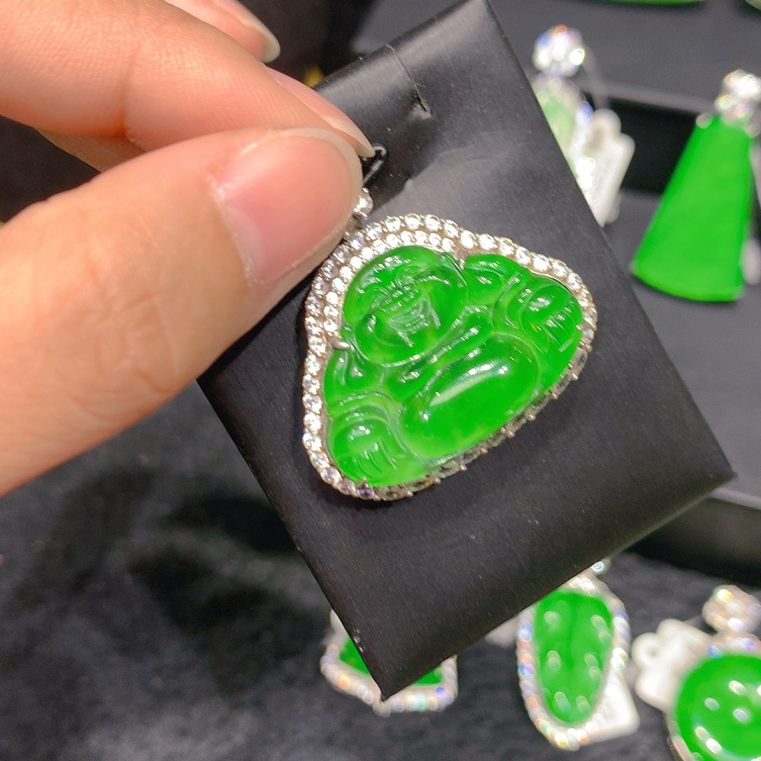 颈饰银S925镶嵌翡翠000004