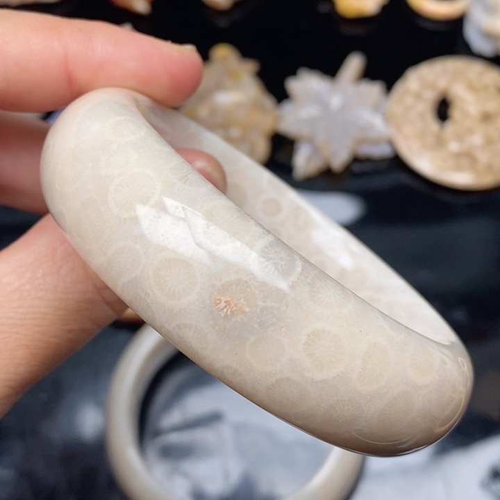 硅化珊瑚（珊瑚玉）手镯未镶嵌58