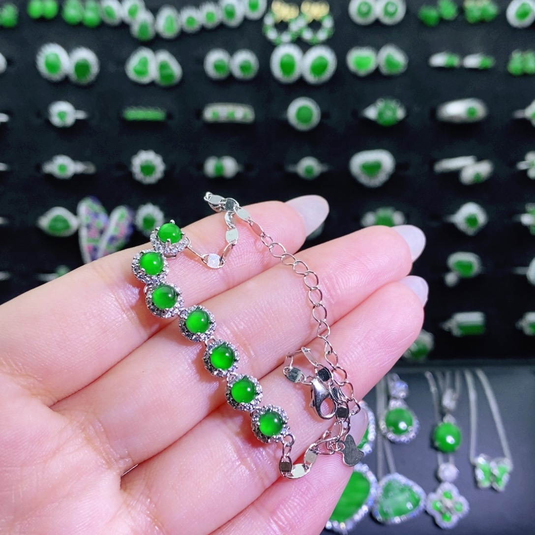 翡翠银S925镶嵌手链多样性