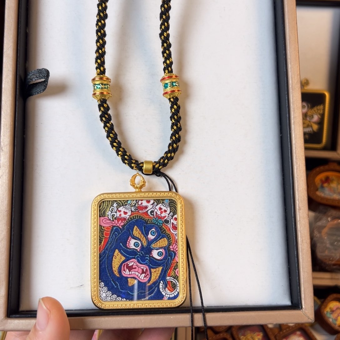 吊坠K****K装裱画双面铜六臂➕黑财神