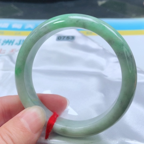 翡翠手镯未镶嵌0753号