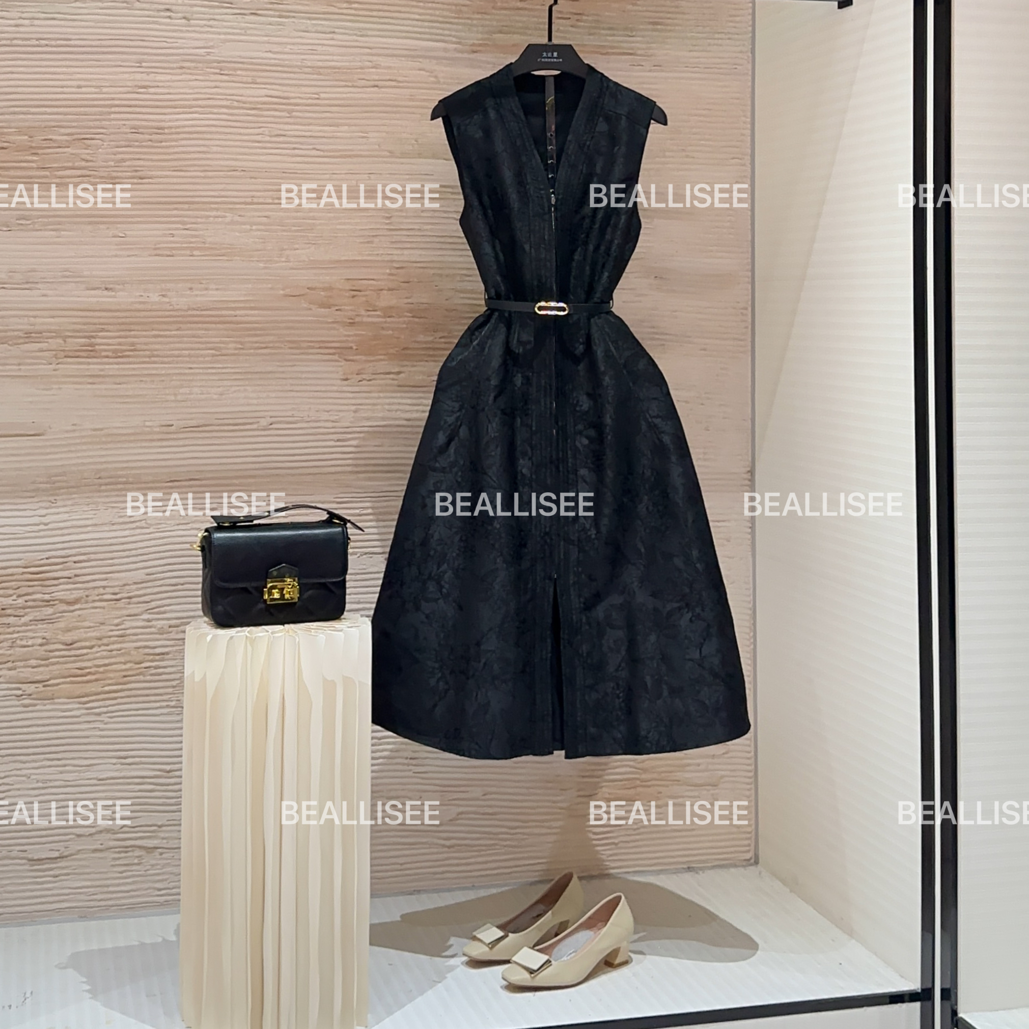 【宠粉价】秋冬新款无袖显瘦国风时尚宽松连衣裙W-A1616