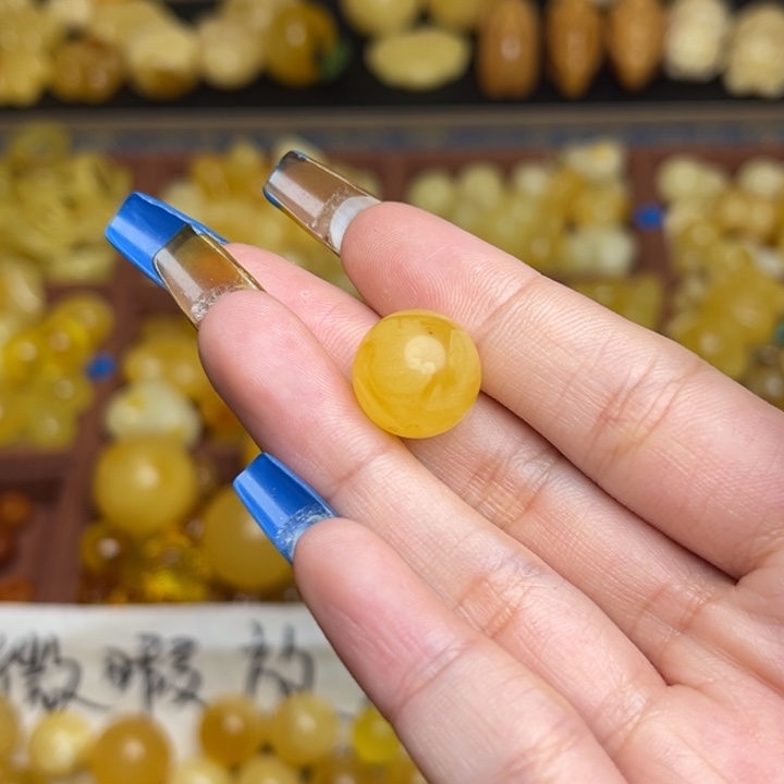 纚***C蜜蜡未镶嵌珠宝奇石瑕疵放漏