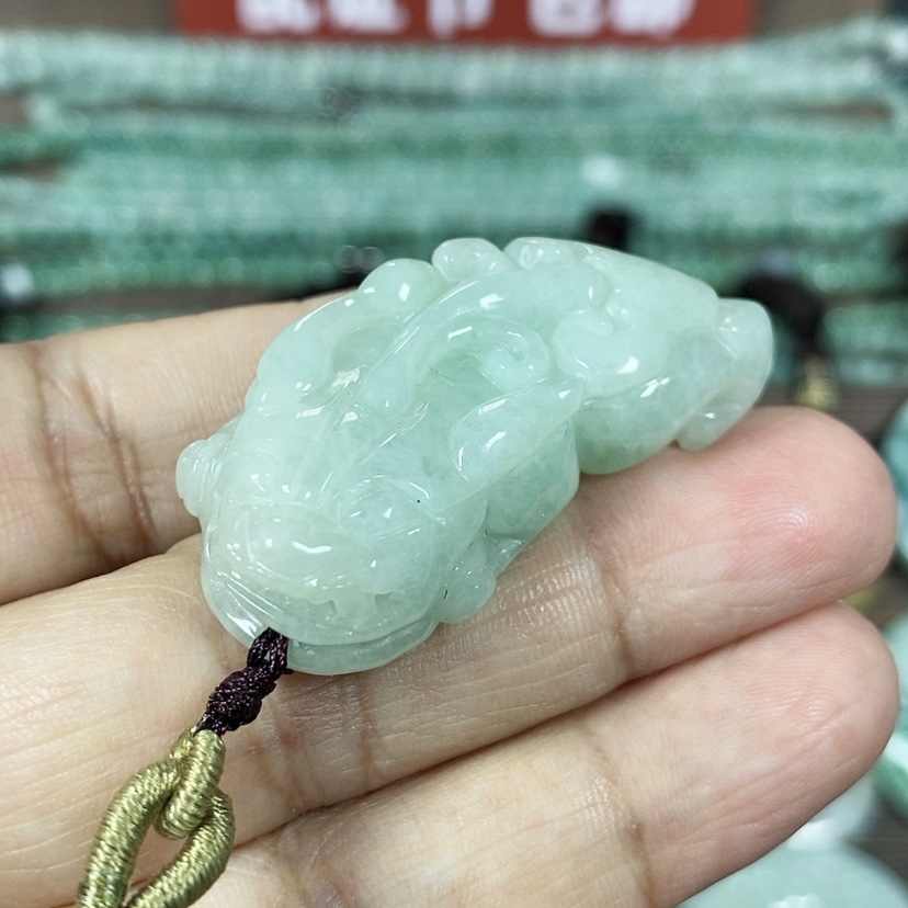 【闪购商品】翡翠颈饰未镶嵌玉吊坠翡翠玉如意貔貅吊坠