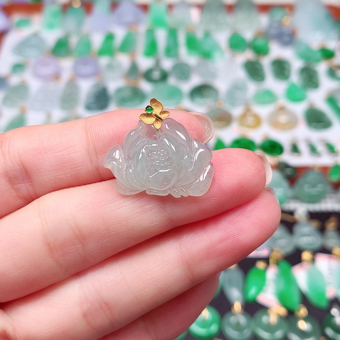 翡翠颈饰18K金镶嵌天然翡翠A货