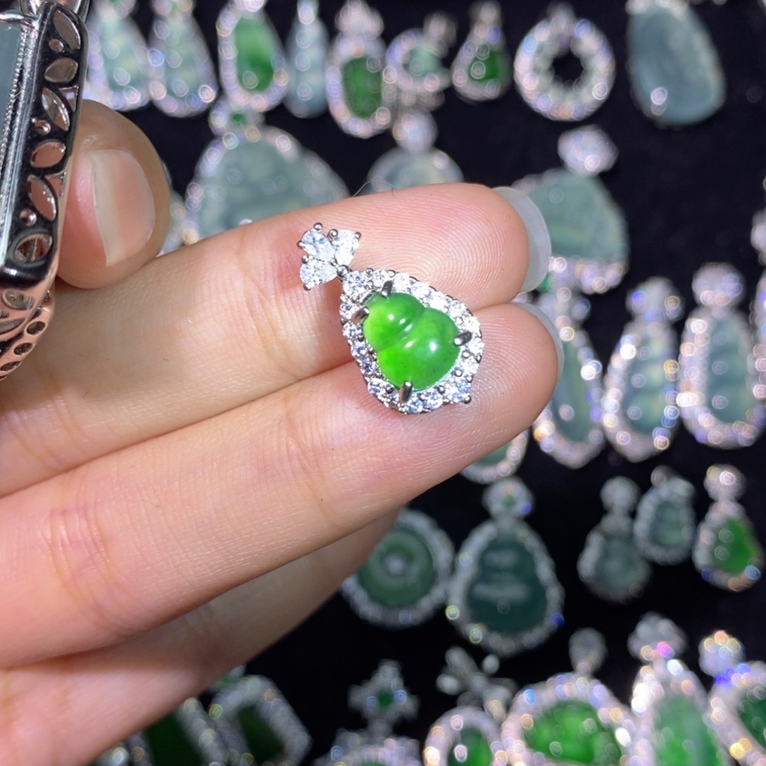 翡翠未镶嵌颈饰天然